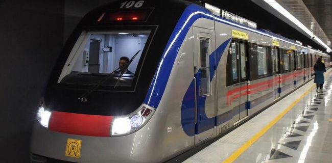 زمان حرکت قطارهای مترو تهران به کرج و برعکس کاهش می یابد