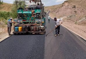 آغاز عملیات روکش آسفالت محور روستایی دیزان – ناریان در طالقان