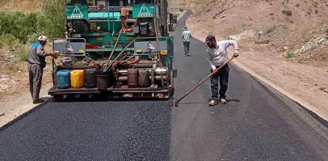 آغاز عملیات روکش آسفالت محور روستایی دیزان – ناریان در طالقان