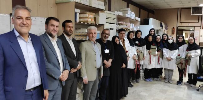 داروسازان با دانش و تعهد خود نقش مهم در ارتقای سلامت جامعه و بهبود زندگی بیماران دارند