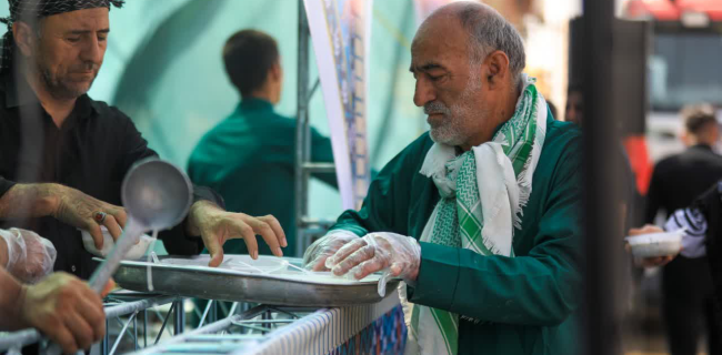 موکب امامزادگان کرج در مسیر پیاده‌روی اربعین برپا شد