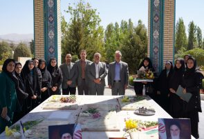بزرگداشت مقام خانواده معظم شهدای دانشگاه آزاد اسلامی واحد کرج در هفته دفاع مقدس