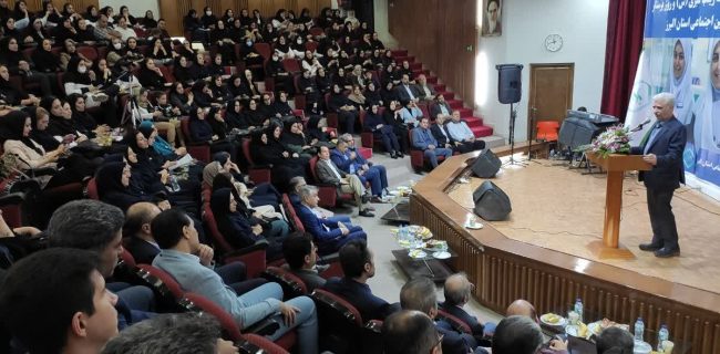 مراسم گرامیداشت ولادت حضرت زینب (س) و روز پرستار در بیمارستان فوق تخصصی البرز برگزار شد ؛ قدردانی از زحمات بی‌دریغ کادر پرستاری