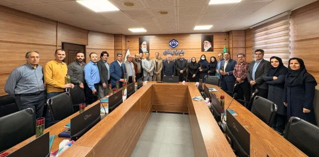 تجلیل از کارکنان مالی و حسابداری مدیریت درمان تامین اجتماعی استان البرز