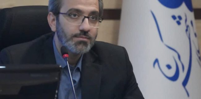 تذکر رئیس شورای شهر کرج درباره نبود کارت اتوبوس و تعیین‌تکلیف دپوی قطار شهری
